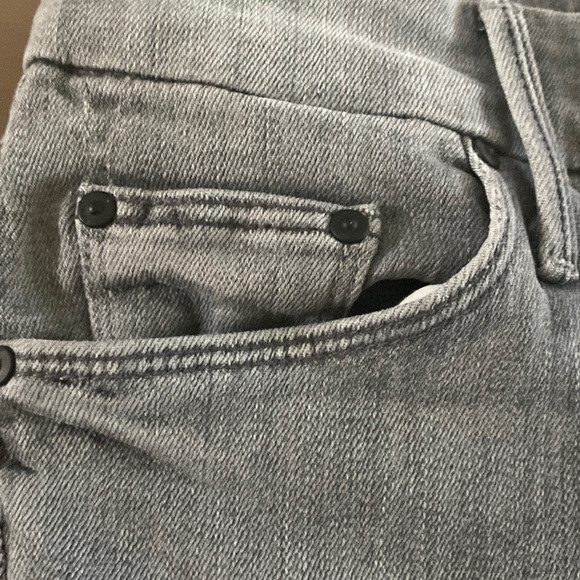 ❌SOLD❌ Mother The Looker Ankle Fray in All Nighter Gray🤍🖤🤍 - Picture 7 of 13